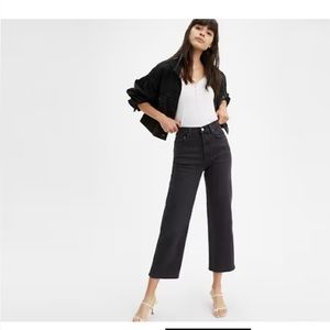 Levi’s Ribcage Straight Ankle Jeans